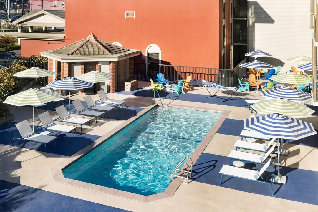 Hotel Caza Fisherman’s Wharf