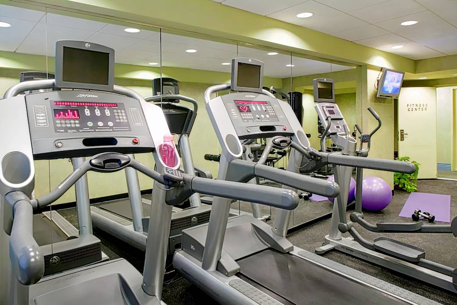 The Gardens Sonesta ES Suites New York