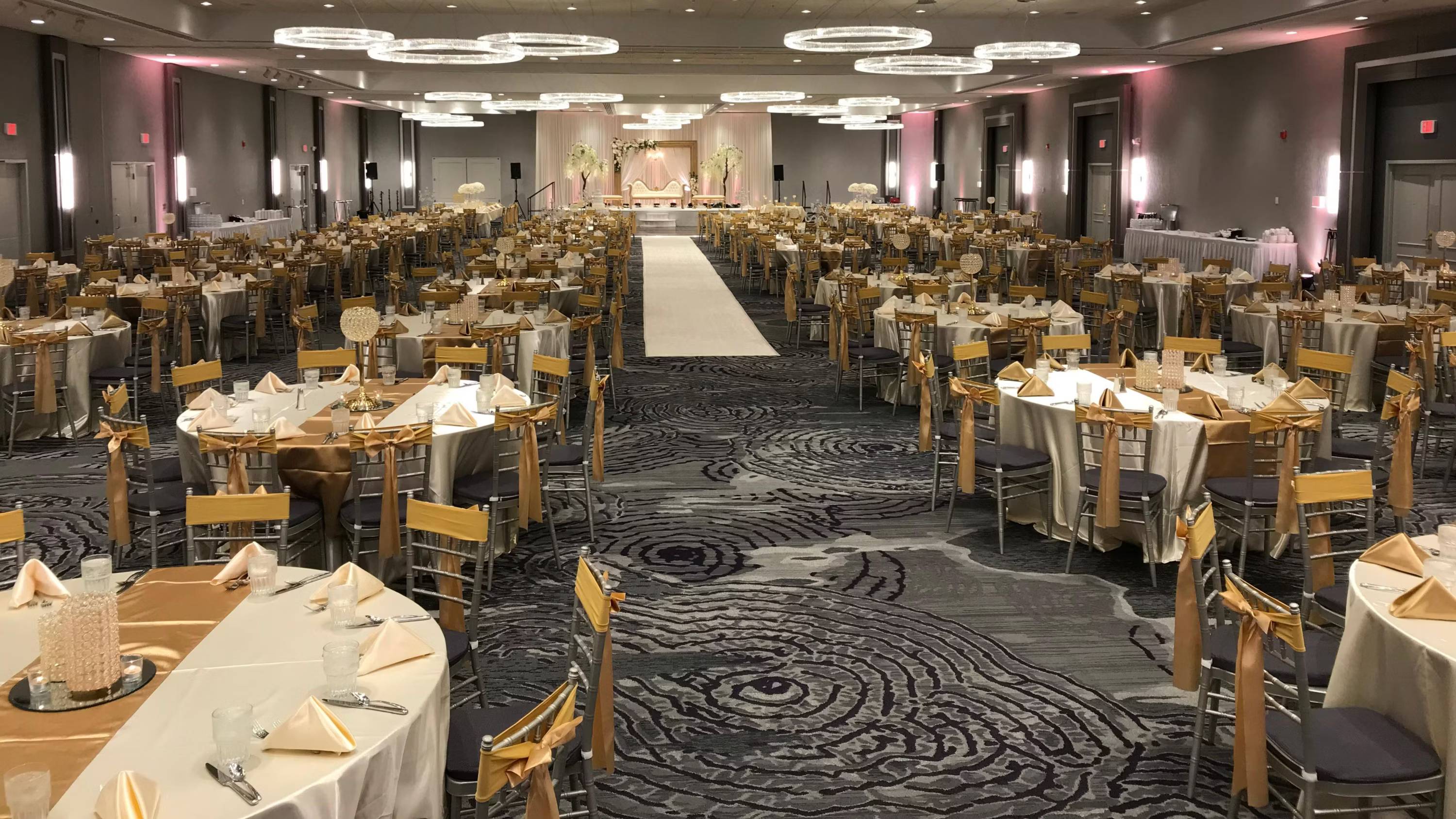 Holiday Inn Chicago Nw Crystal Lk Conv Ctr, an IHG Hotel