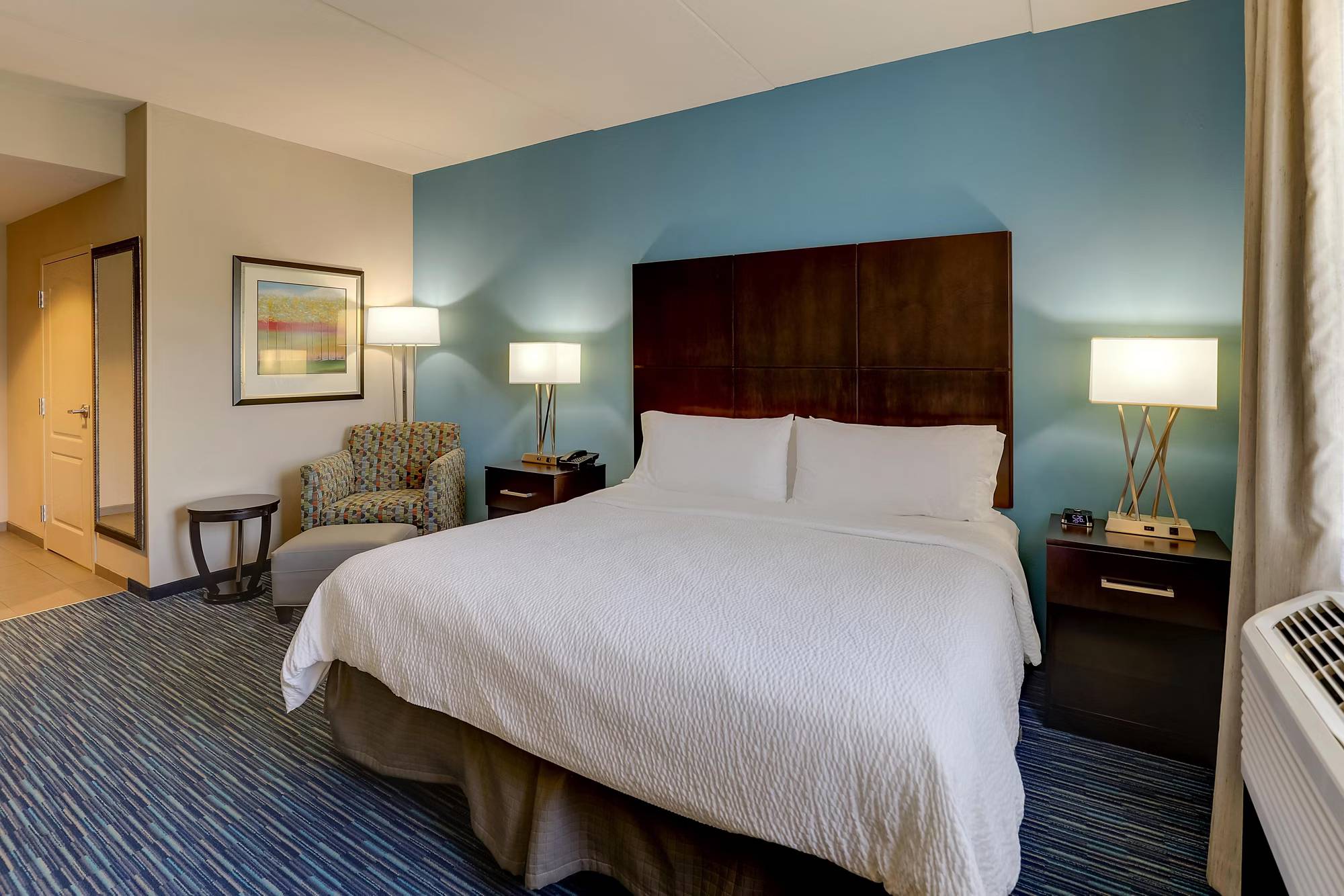 Holiday Inn Indianapolis Airport, an IHG Hotel