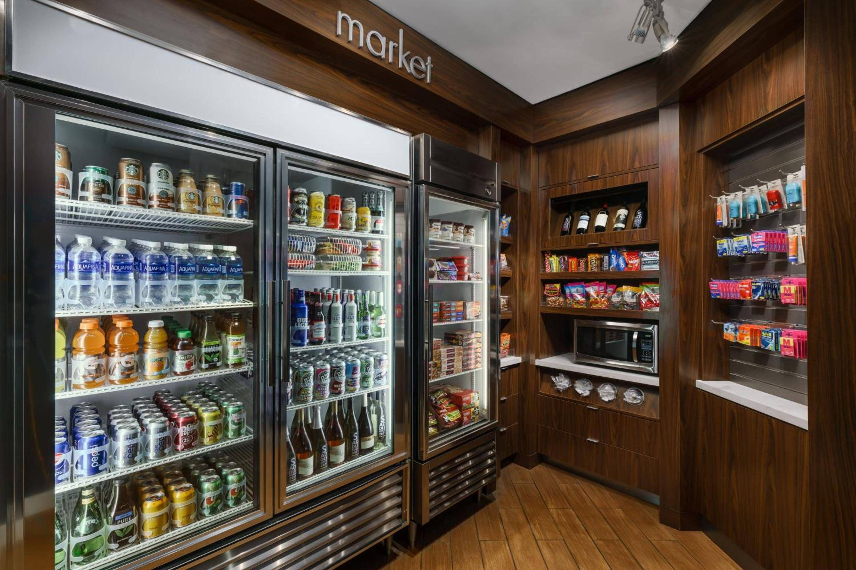 Courtyard by Marriott Los Angeles Woodland Hills