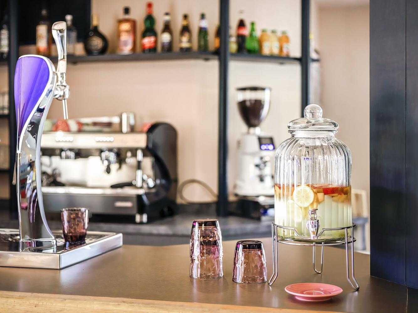 greet Hotel Castres Saix