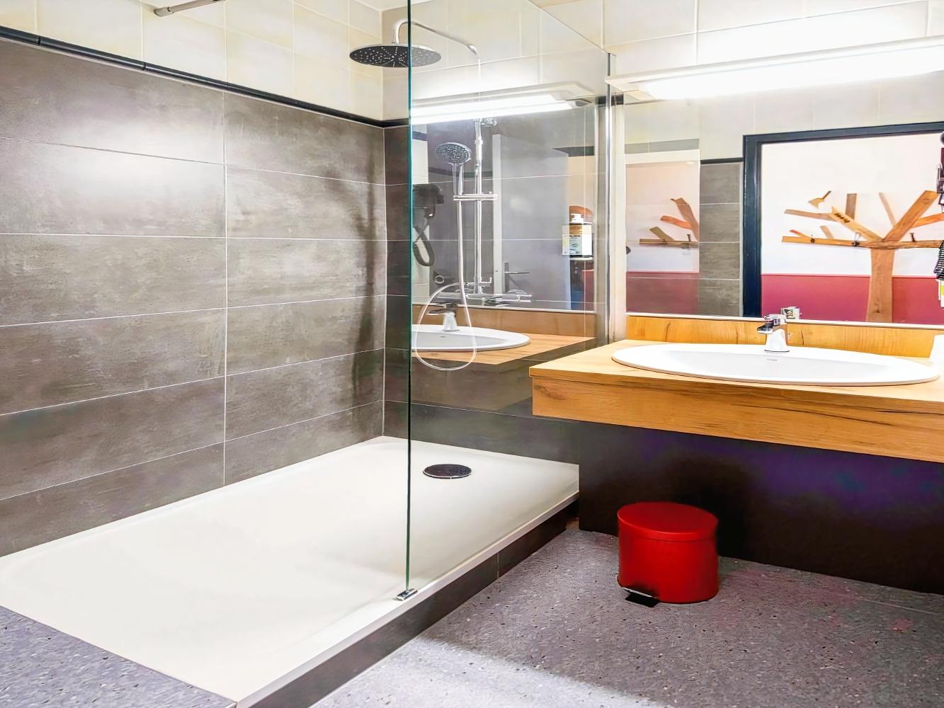 greet Hotel Castres Saix