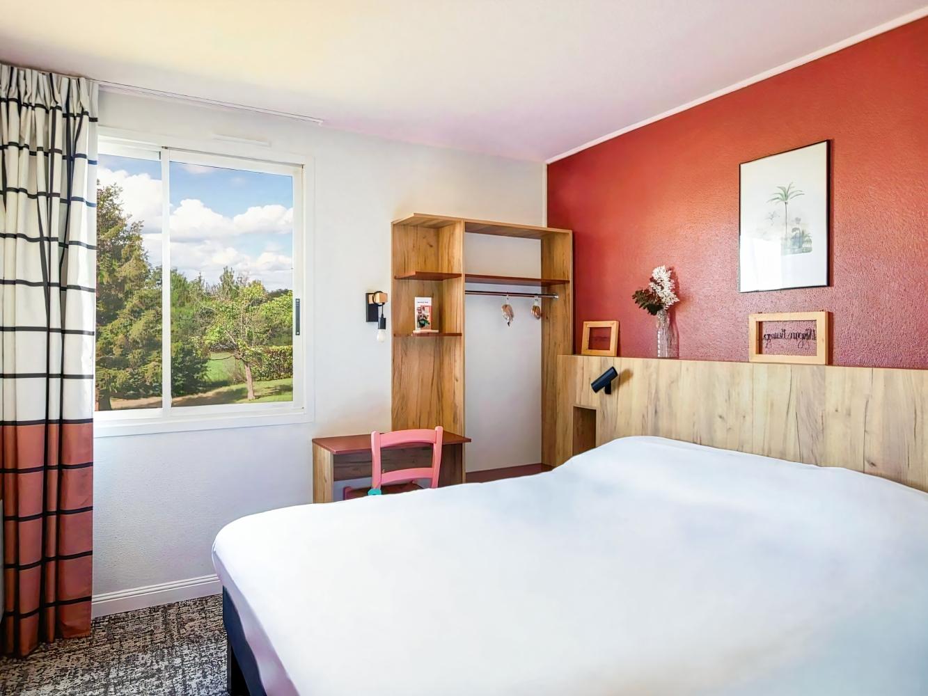 greet Hotel Castres Saix