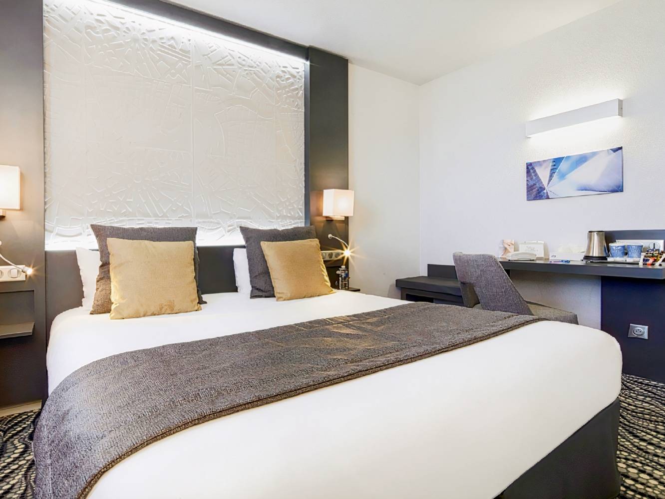 Kyriad Paris Ouest - Bezons La Défense