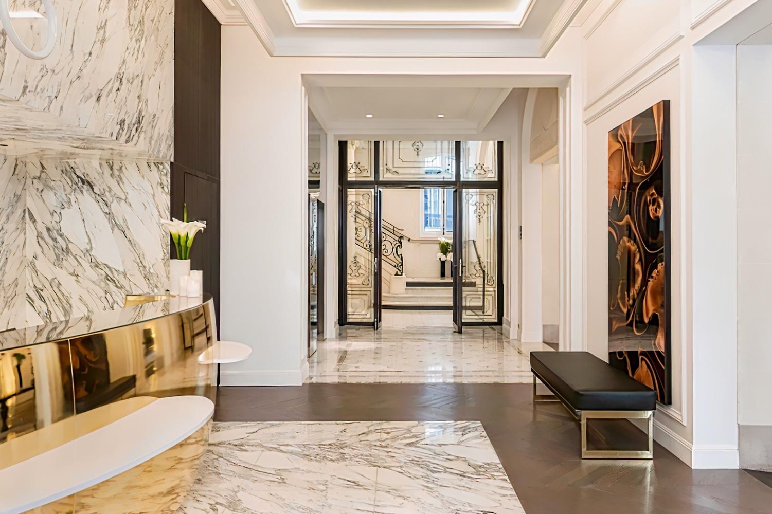 La Clef Champs-Élysées Paris by The Crest Collection