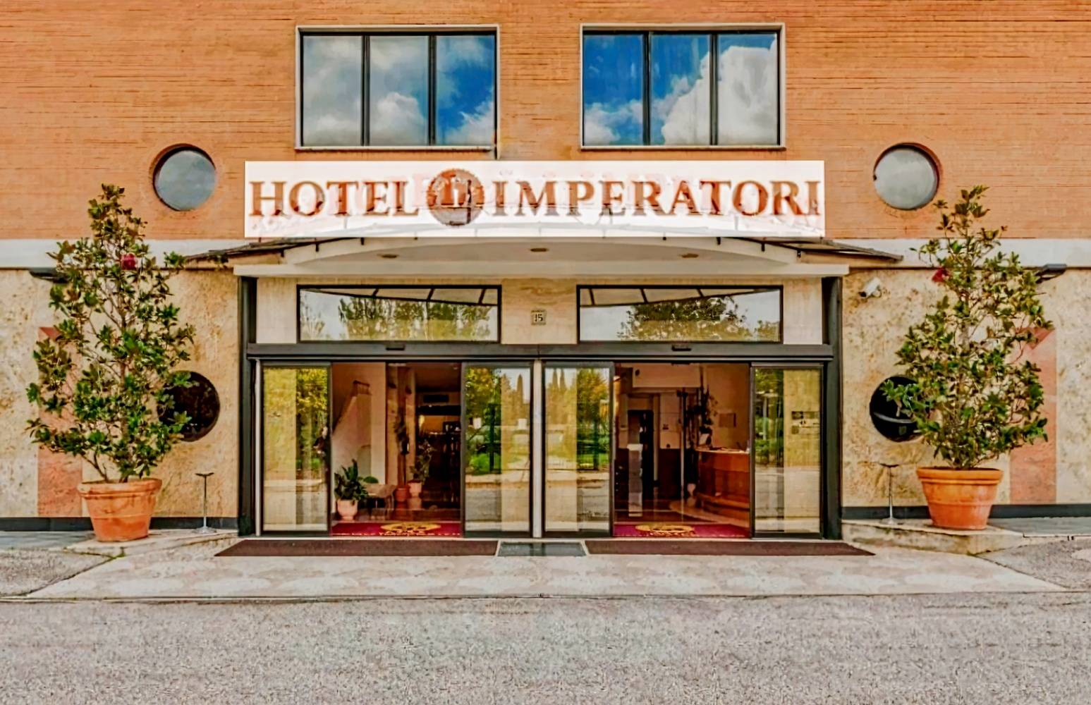 HOTEL IMPERATORI