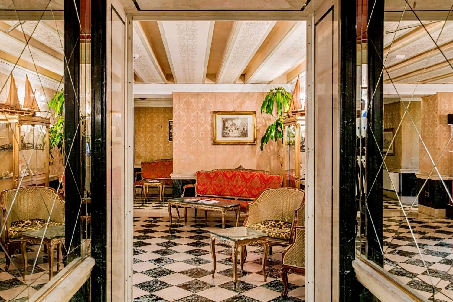 NH Venezia Santa Lucia