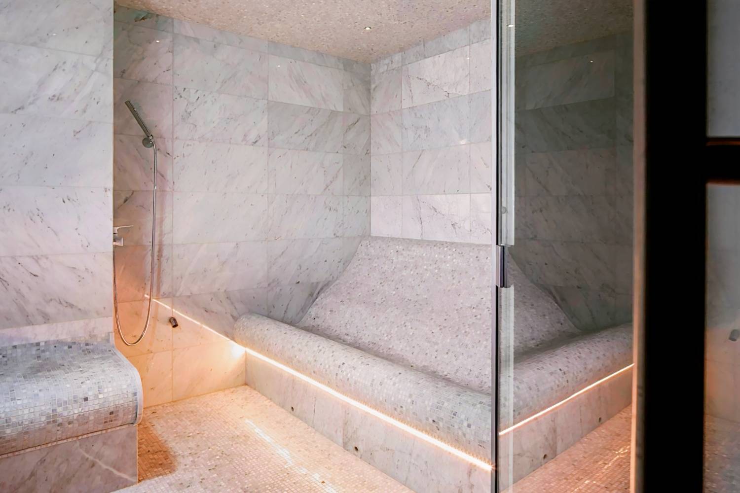 Paris j'Adore Hotel & Spa