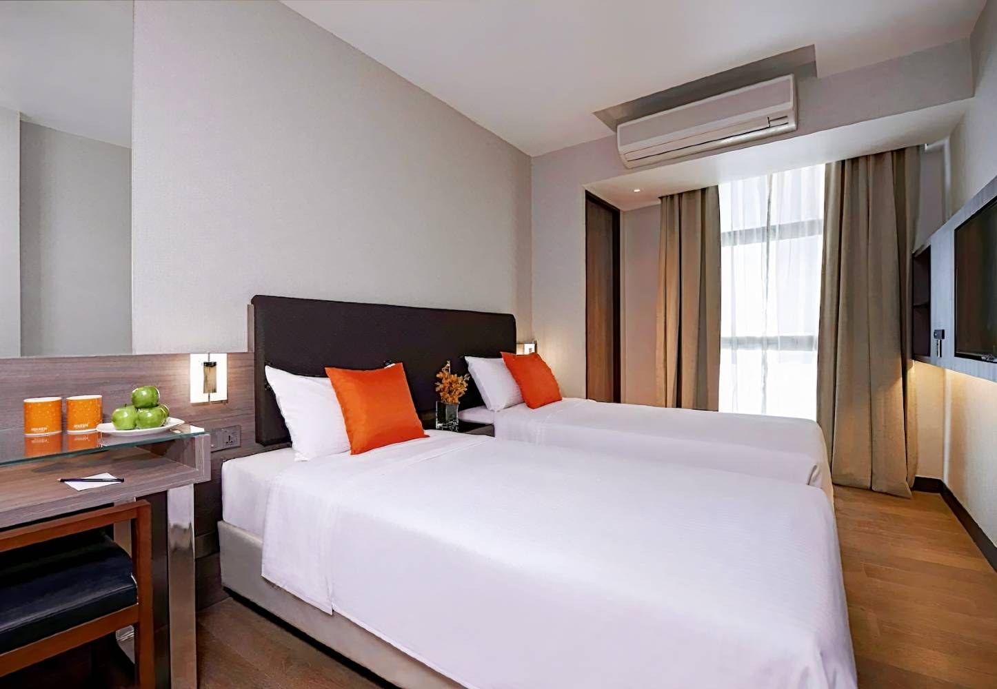 Hotel NuVe Stellar (formerly Aqueen Kitchener)