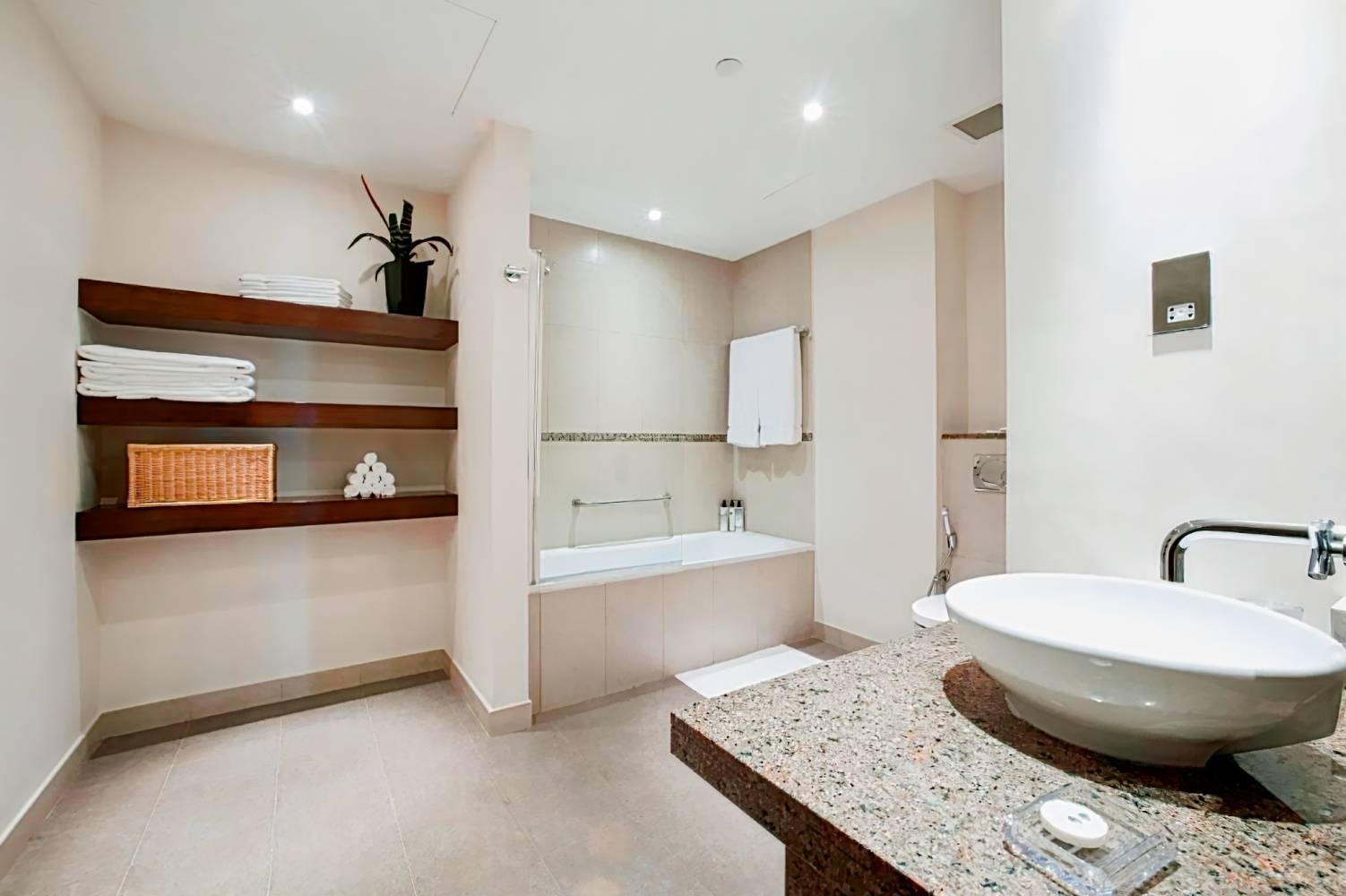 Staybridge Suites Yas Island Abu Dhabi