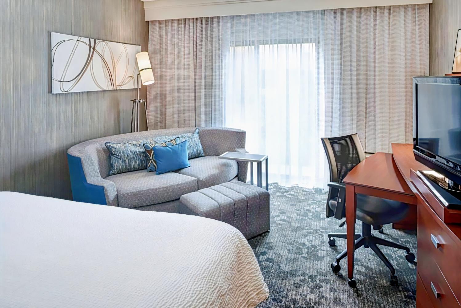 Sonesta Select Milwaukee Brookfield