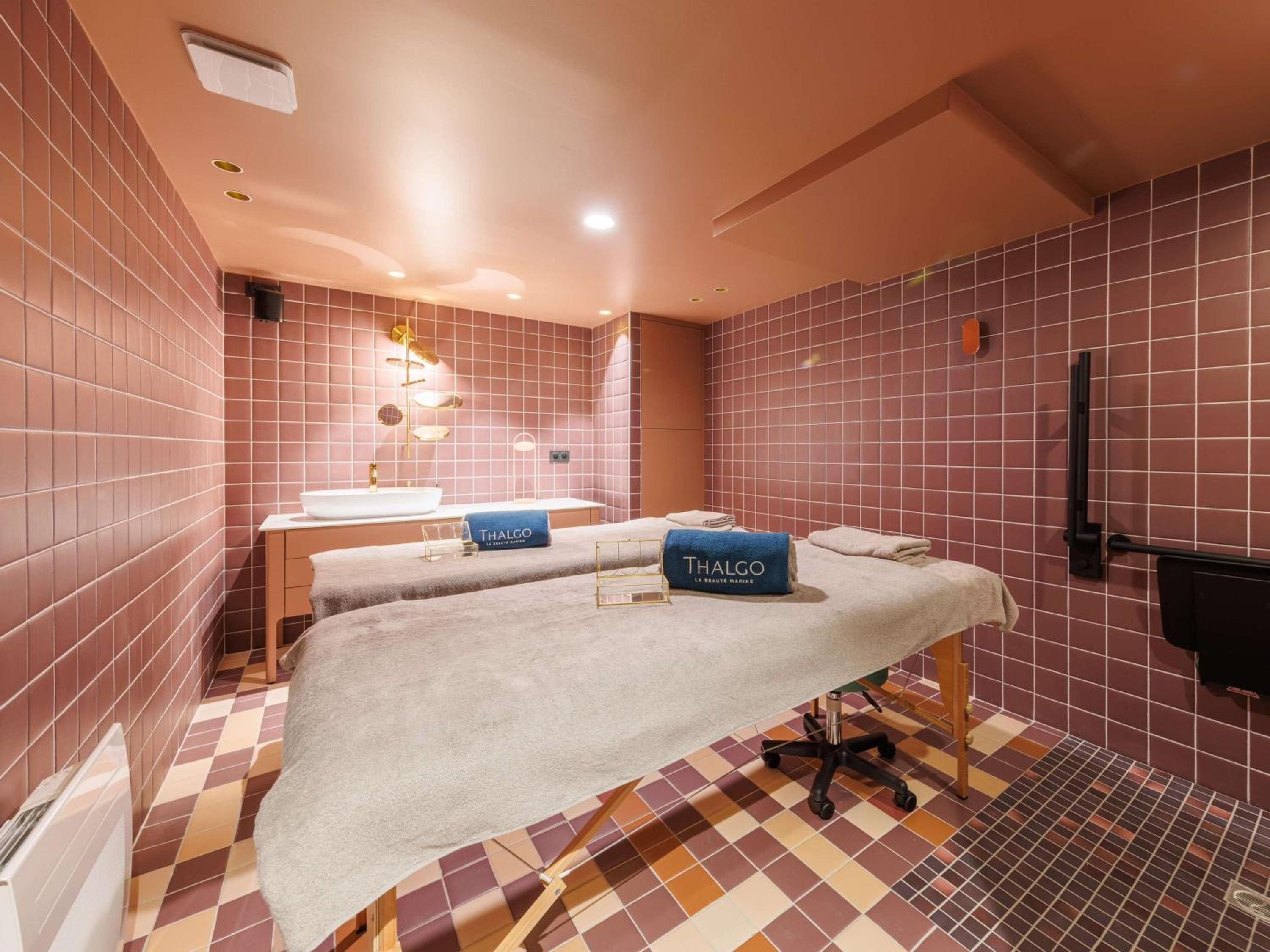 Aiden by Best Western Clermont-Ferrand - Le Magnetic Hotel & Spa