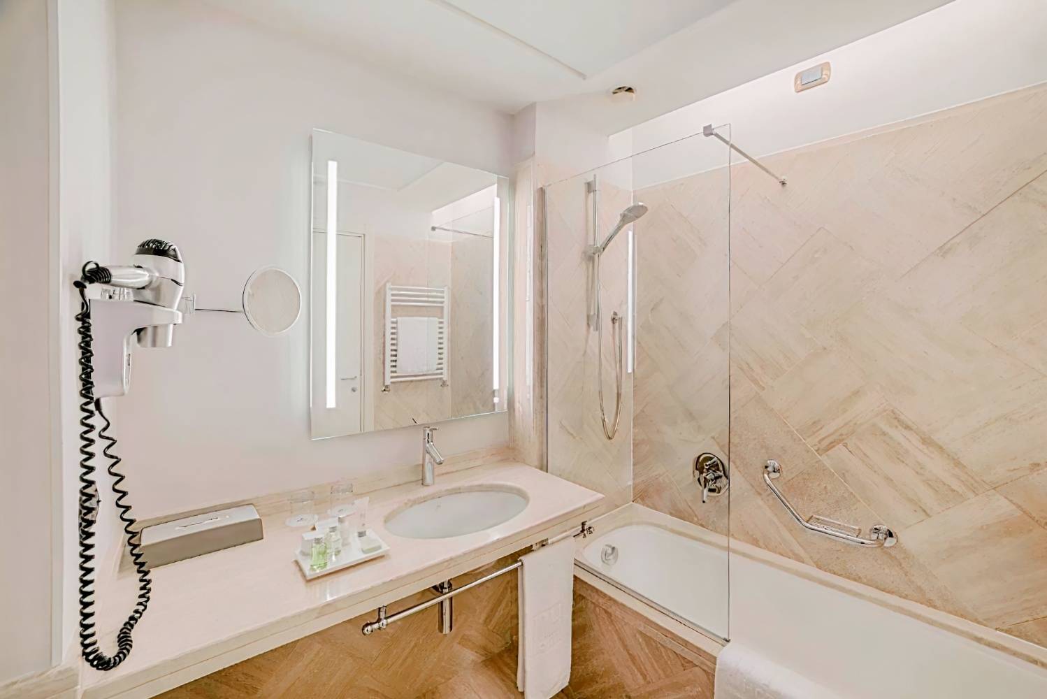 NH Roma Villa Carpegna