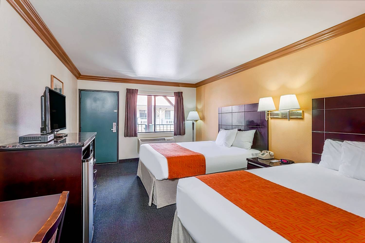 Howard Johnson by Wyndham Norco