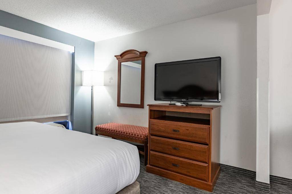 Wingate by Wyndham Vienna Parkersburg