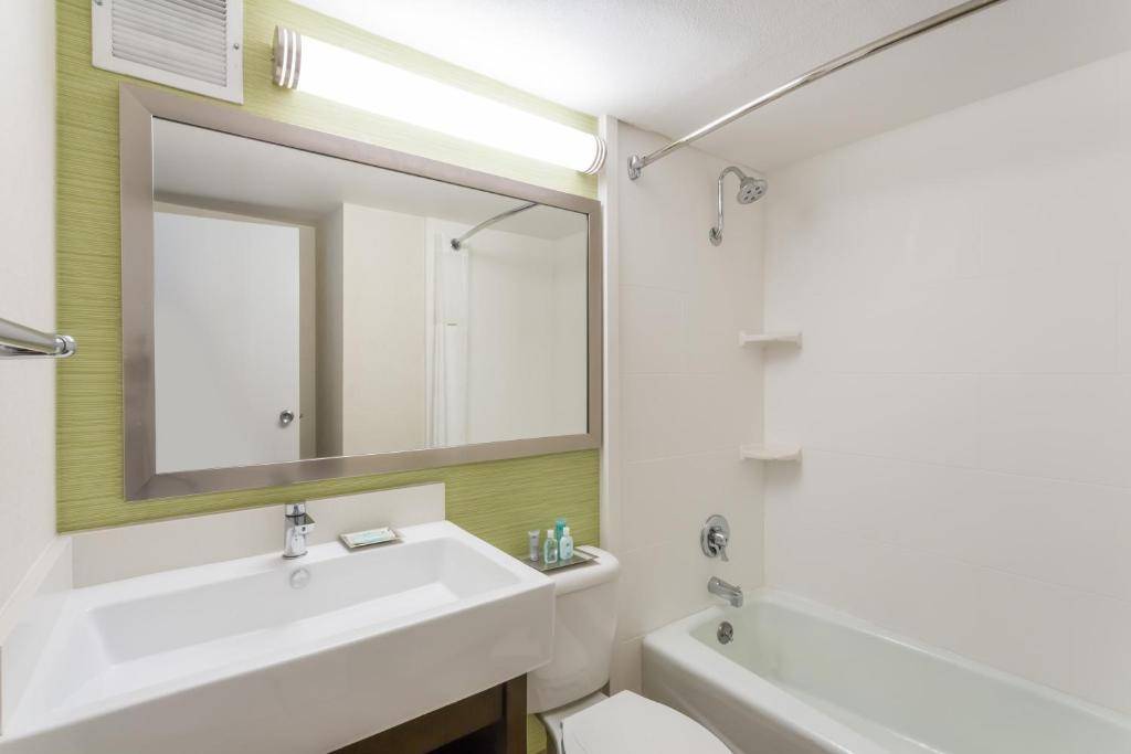 Wyndham Garden Fresno Yosemite Airport