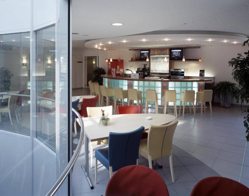 B&B Hotel Lully 3 Lakes