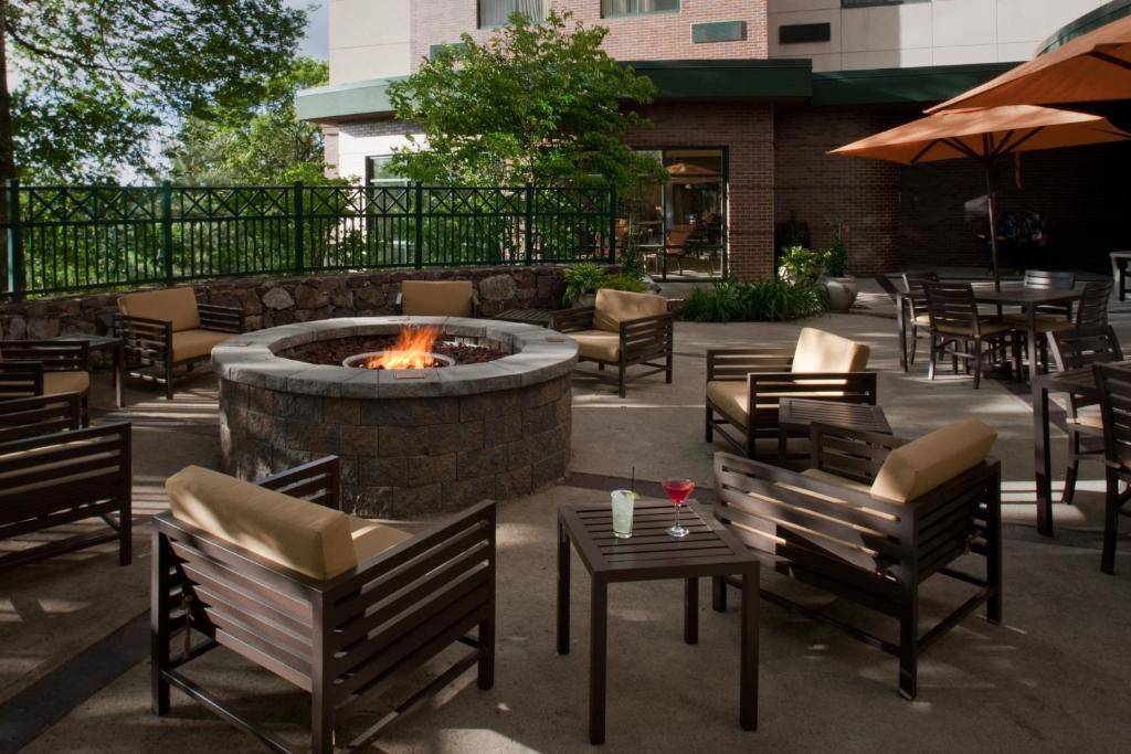 Courtyard by Marriott Boston Waltham
