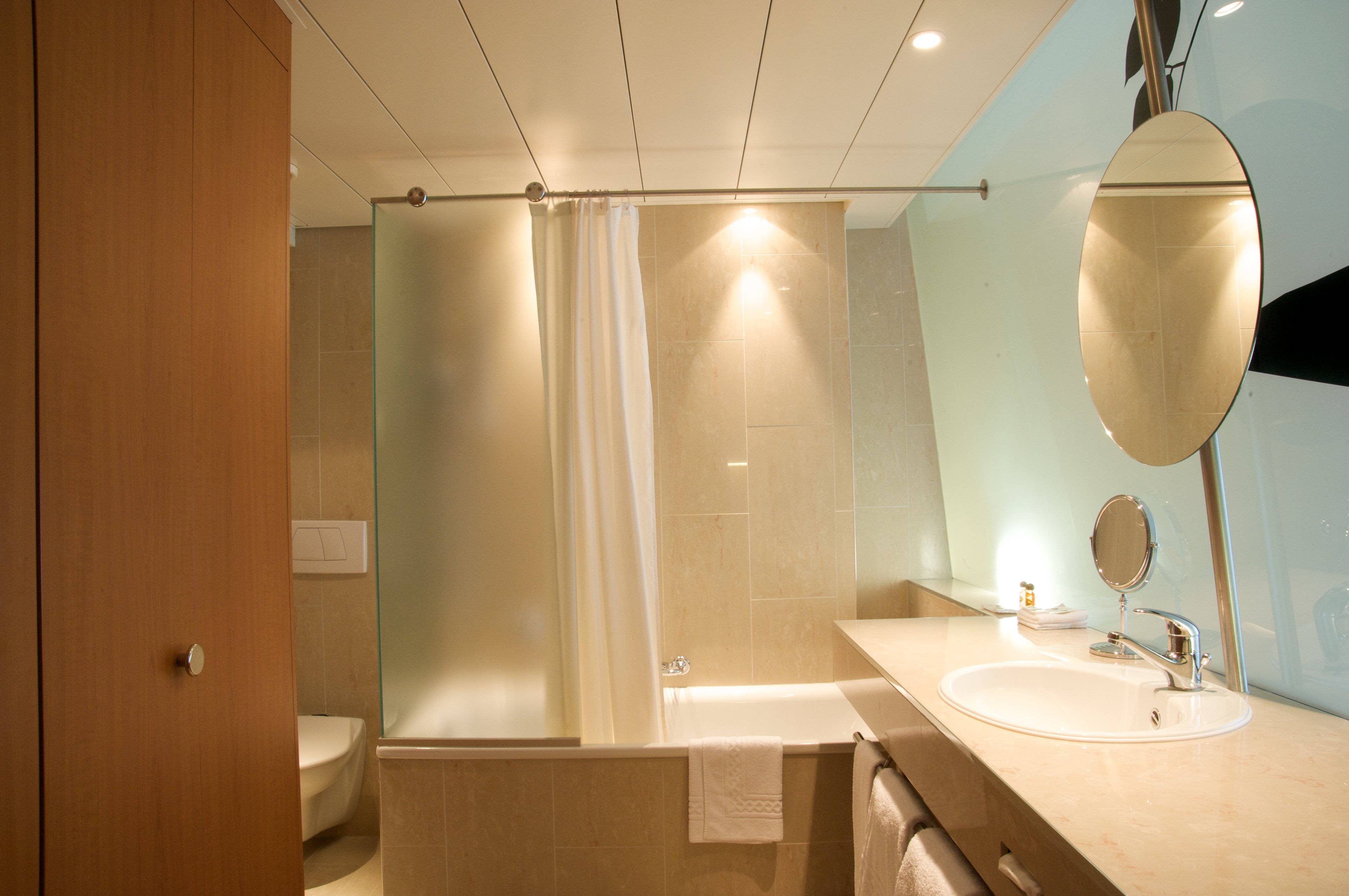 Alpha Palmiers by Fassbind