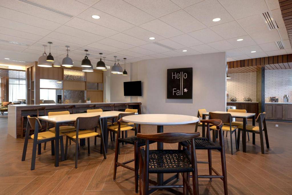 Fairfield by Marriott Inn & Suites Denver Airport at Gateway Park