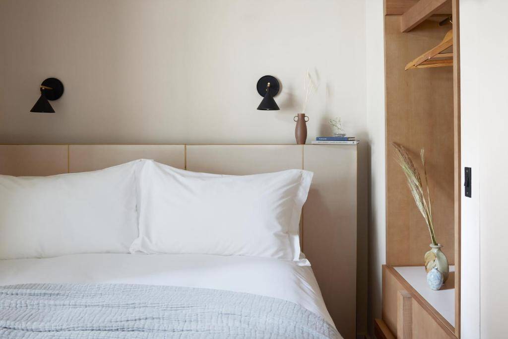 Buckle Street Studios by Locke