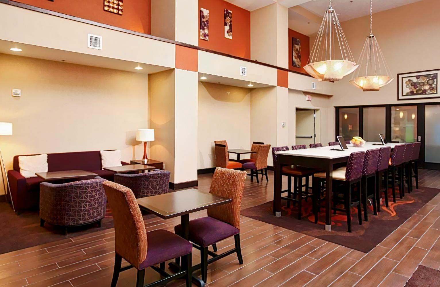 Hampton Inn & Suites Fargo Medical Center