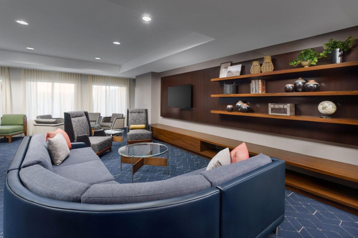 Courtyard by Marriott Salinas Monterey