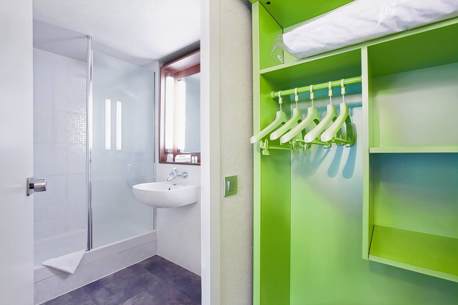 Campanile Villejust - za Courtaboeuf