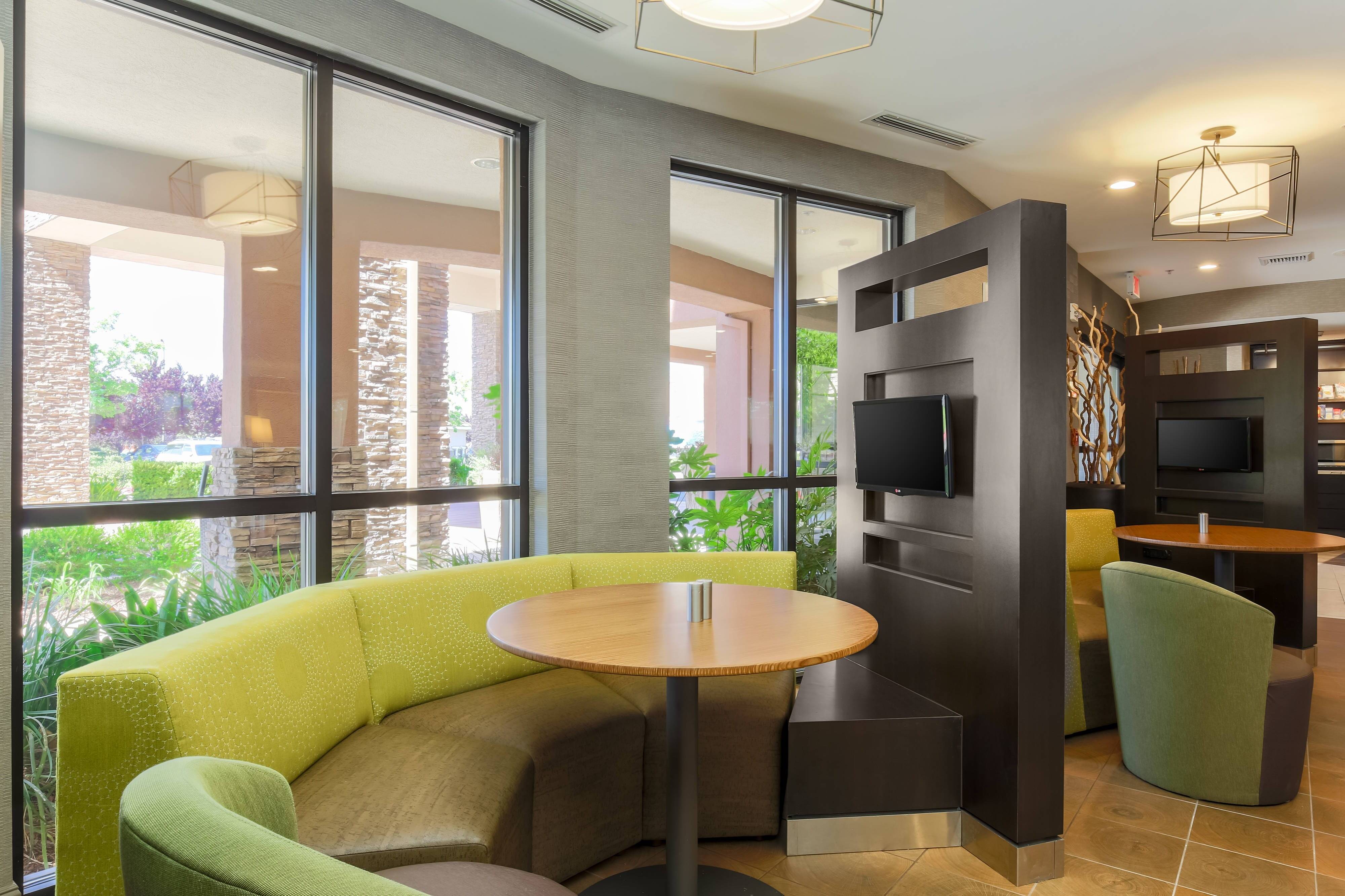 Courtyard by Marriott Roseville Galleria Mall/Creekside Ridge Drive