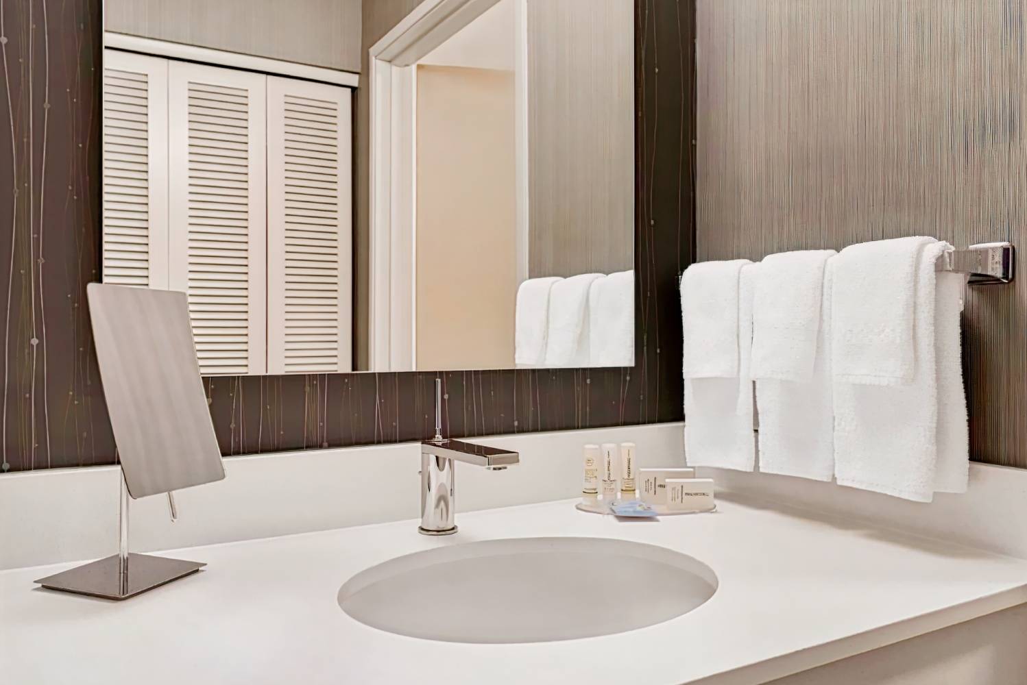 Courtyard by Marriott Topeka