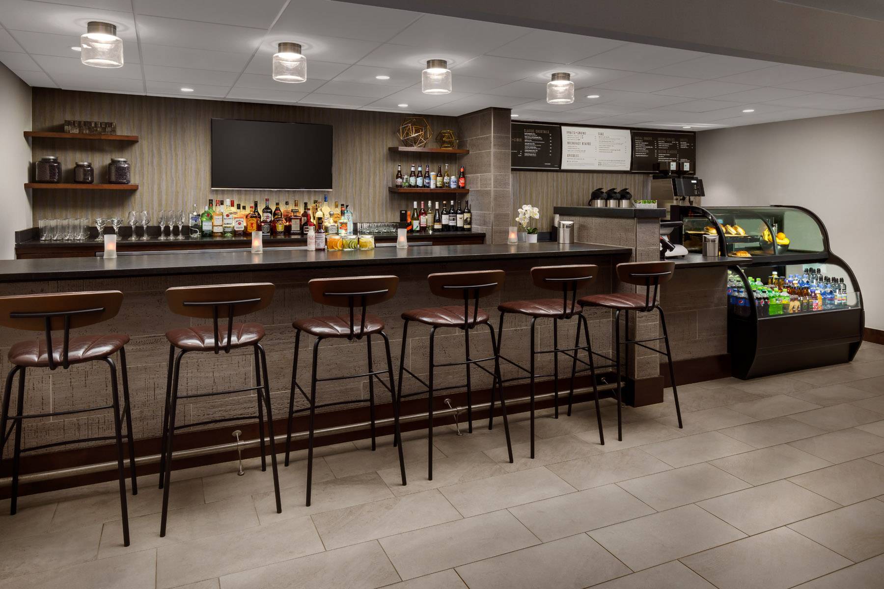 Courtyard by Marriott Manchester-Boston Regional Airport