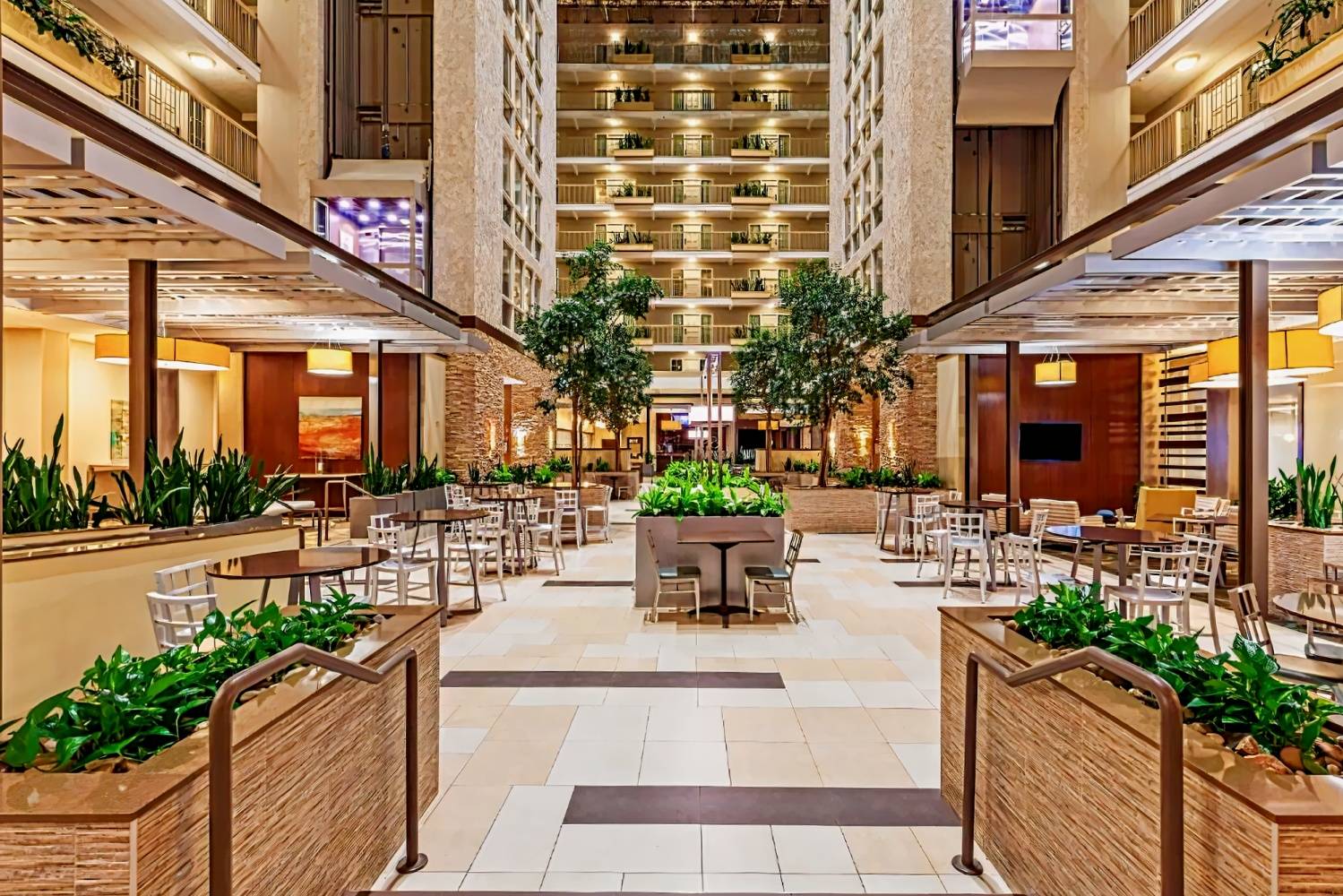 Embassy Suites Dallas Market Center
