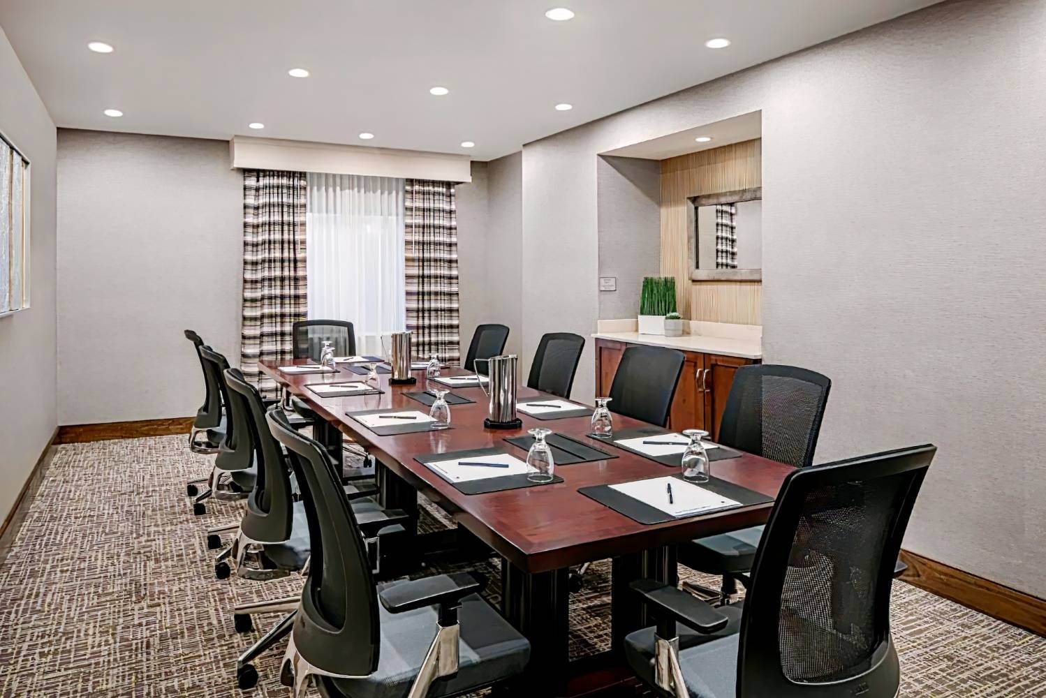 DoubleTree Suites by Hilton Charlotte/SouthPark