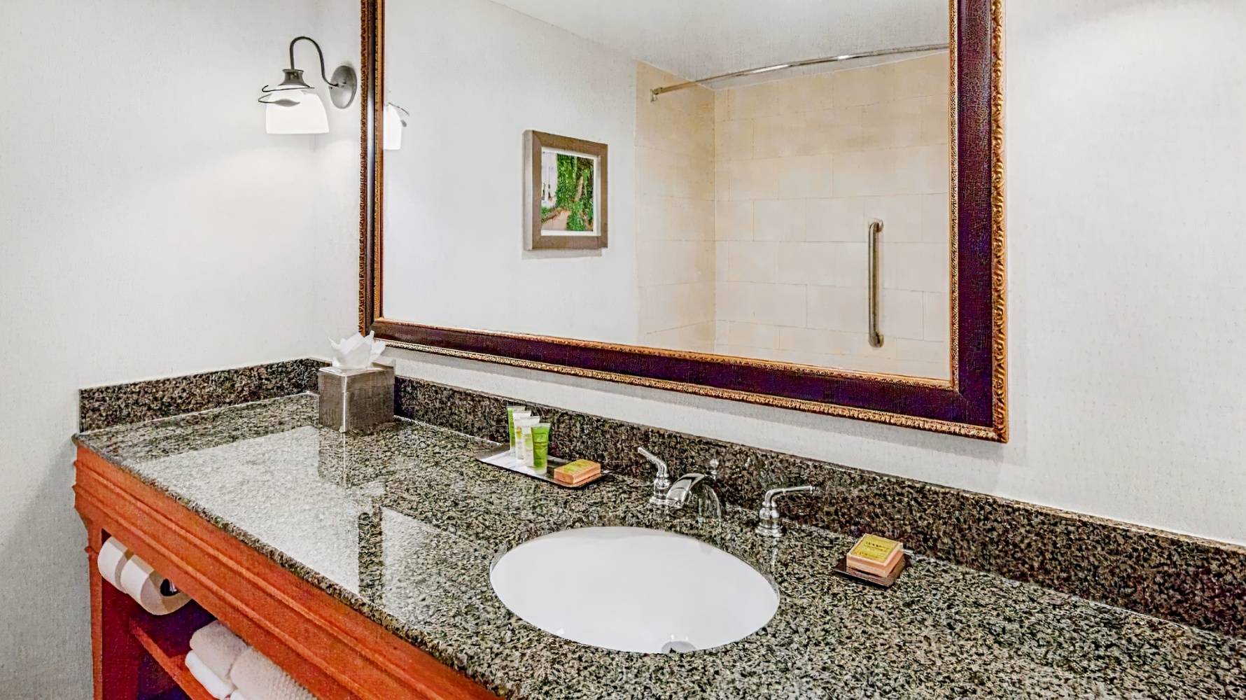 DoubleTree by Hilton Hotel Raleigh-Durham Airport at Research Triangle Park