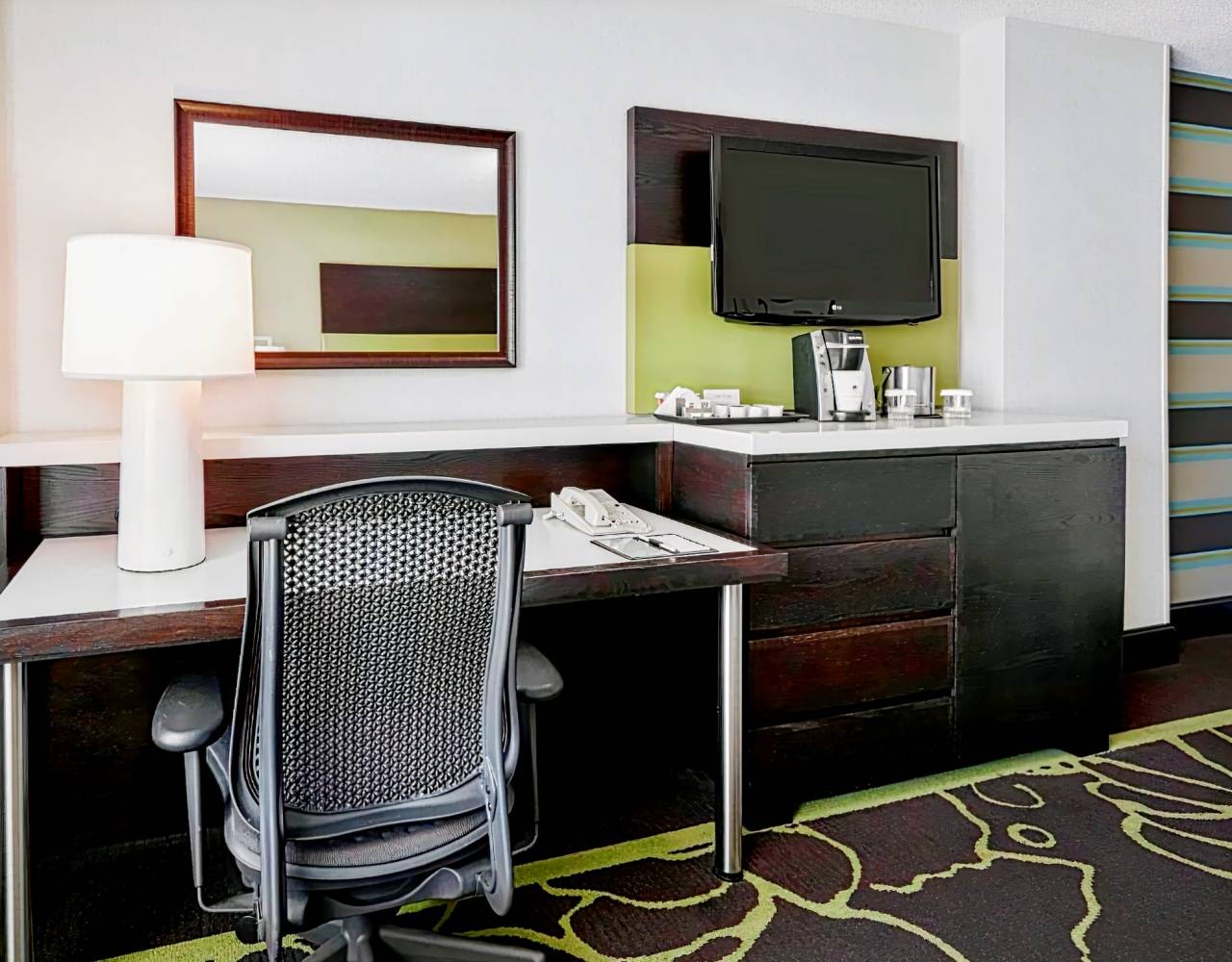 DoubleTree by Hilton Charlotte Gateway Village