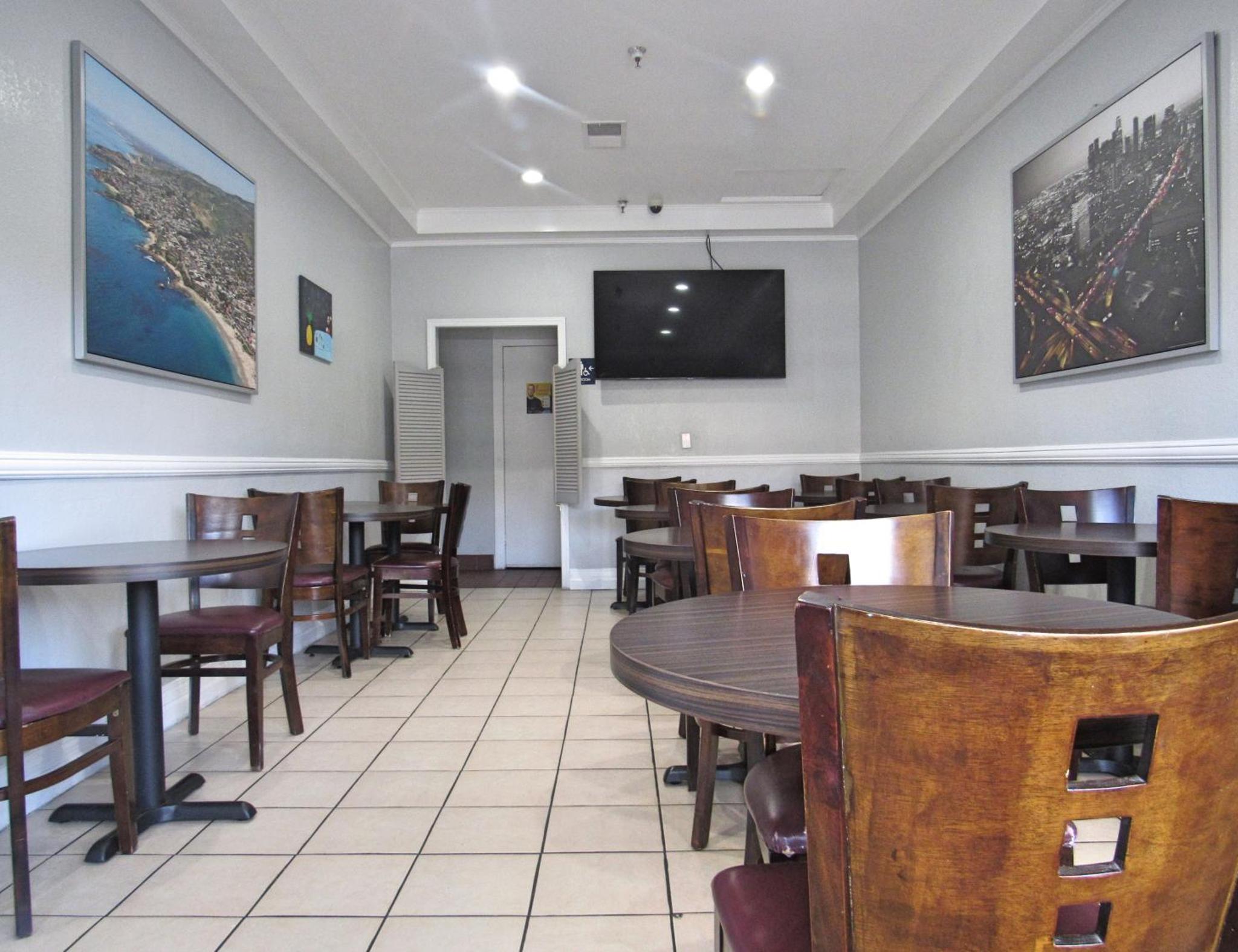 Capri Suites Anaheim