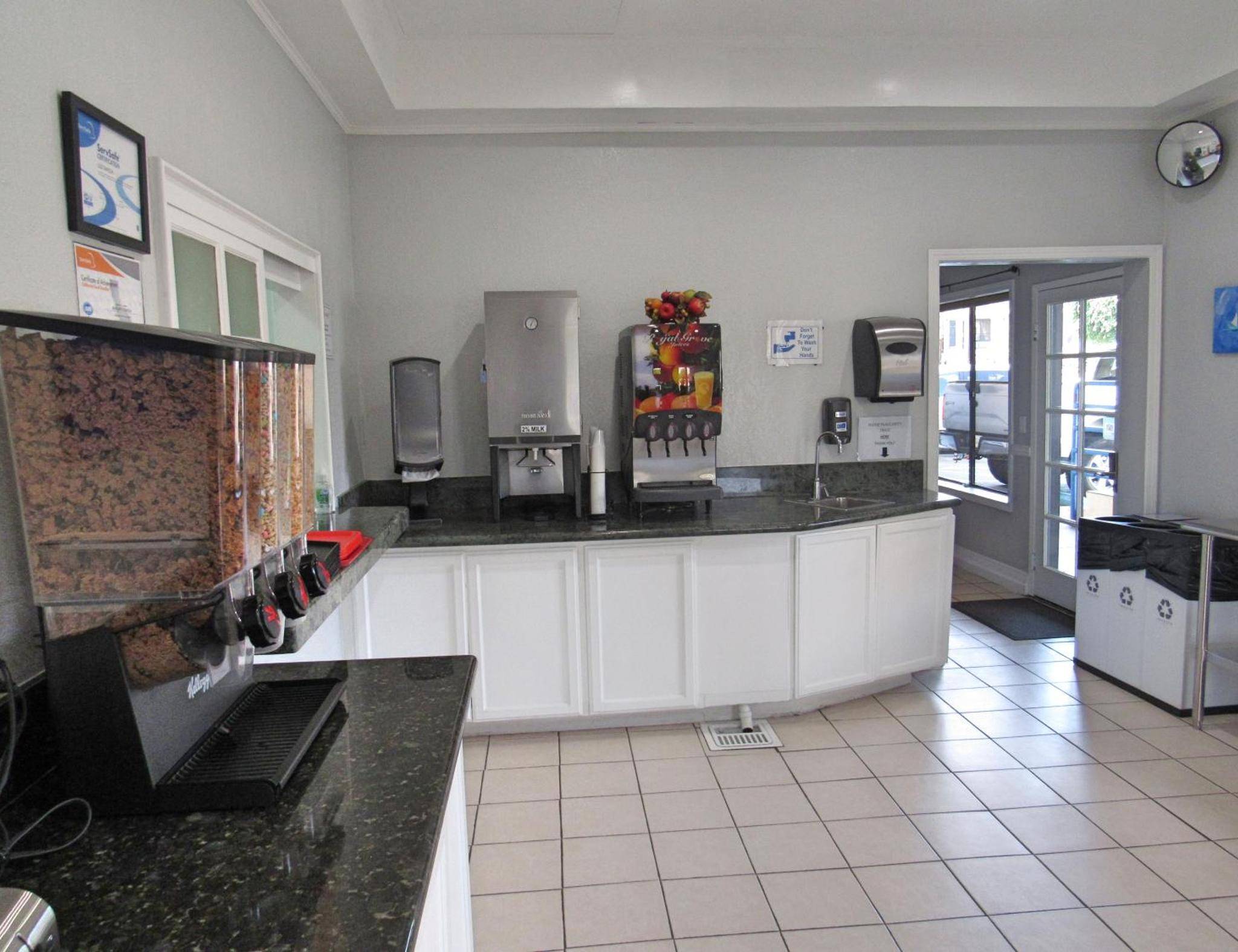 Capri Suites Anaheim