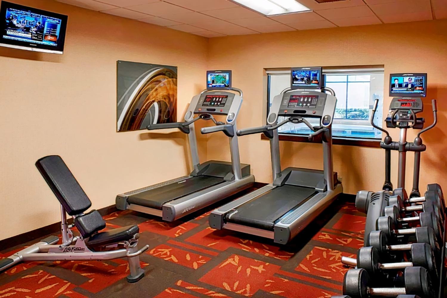 Comfort Inn and Suites Arlington Heights