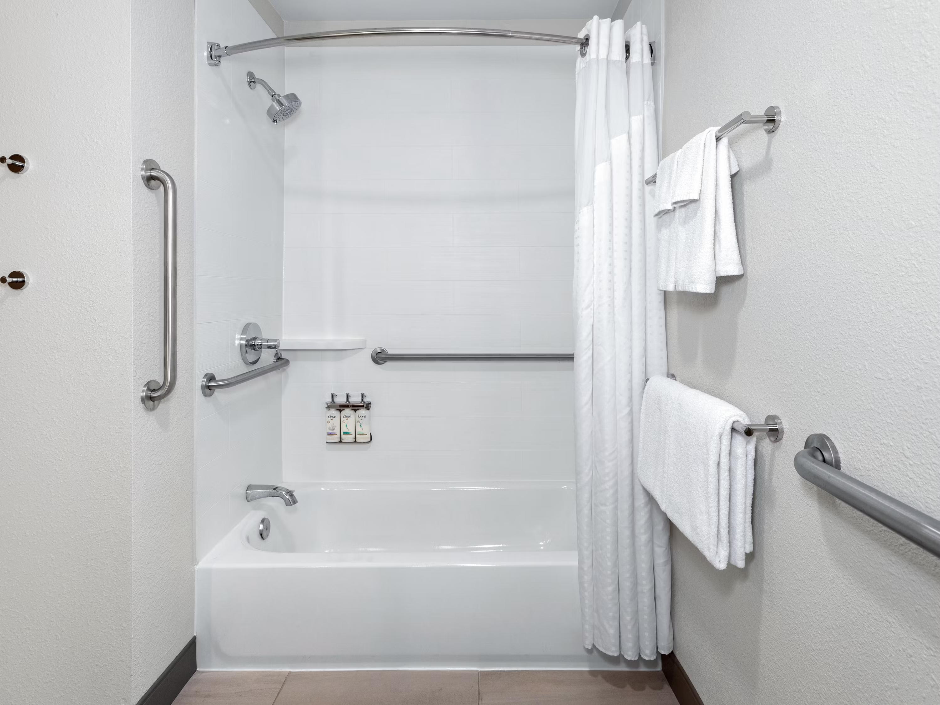 Holiday Inn Express Hotel & Suites Chicago-Algonquin, an IHG Hotel