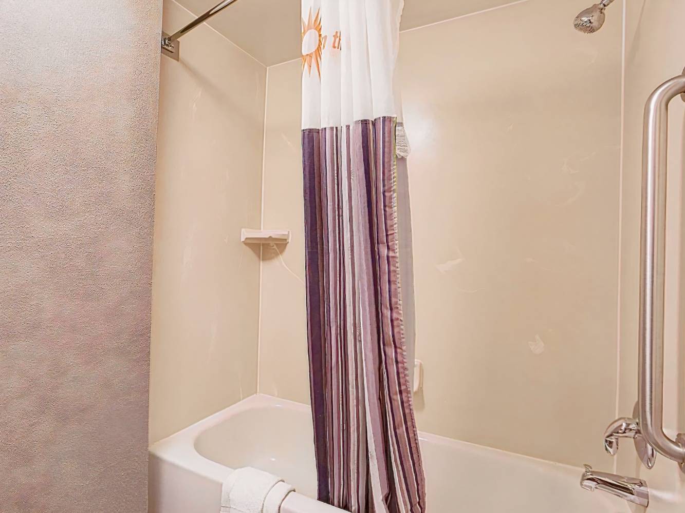 La Quinta Inn & Suites by Wyndham Plantation at SW 6th St