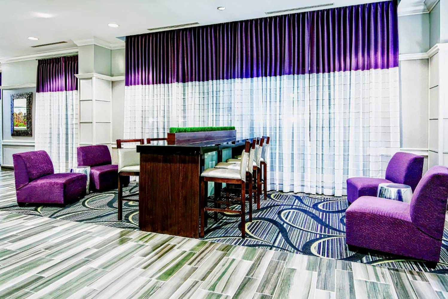 La Quinta Inn & Suites by Wyndham San Antonio Riverwalk