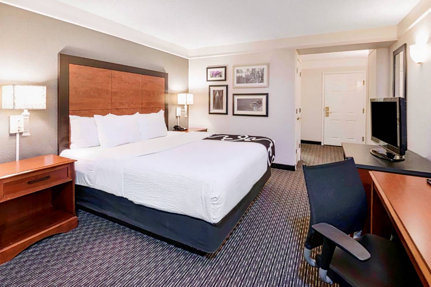 La Quinta Inn & Suites by Wyndham San Antonio Riverwalk