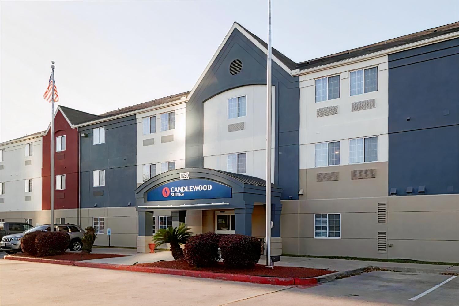 Candlewood Suites Houston Westchase - Westheimer, an IHG Hotel