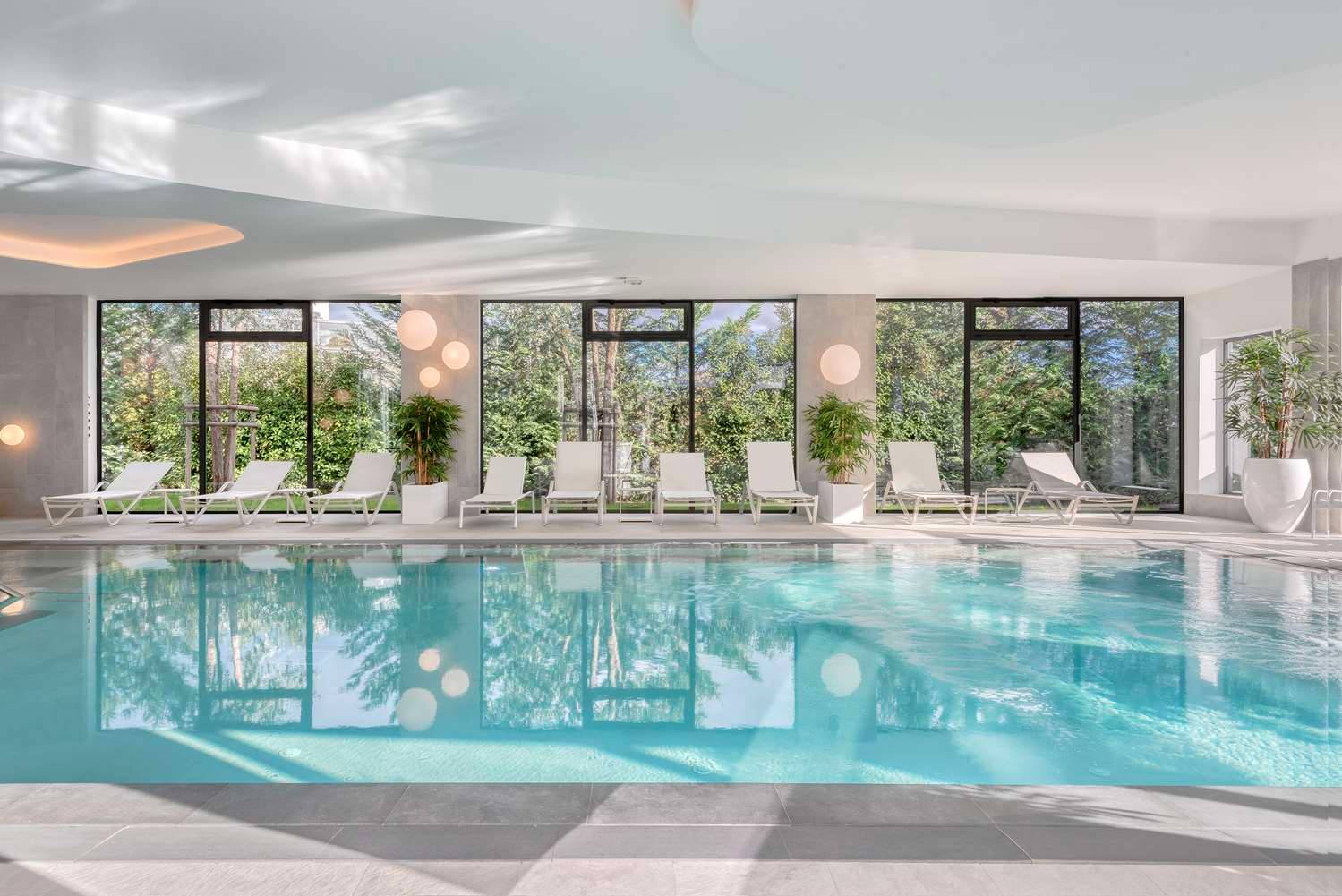 Golden Tulip Lyon Ouest Techlid Hotel & Spa