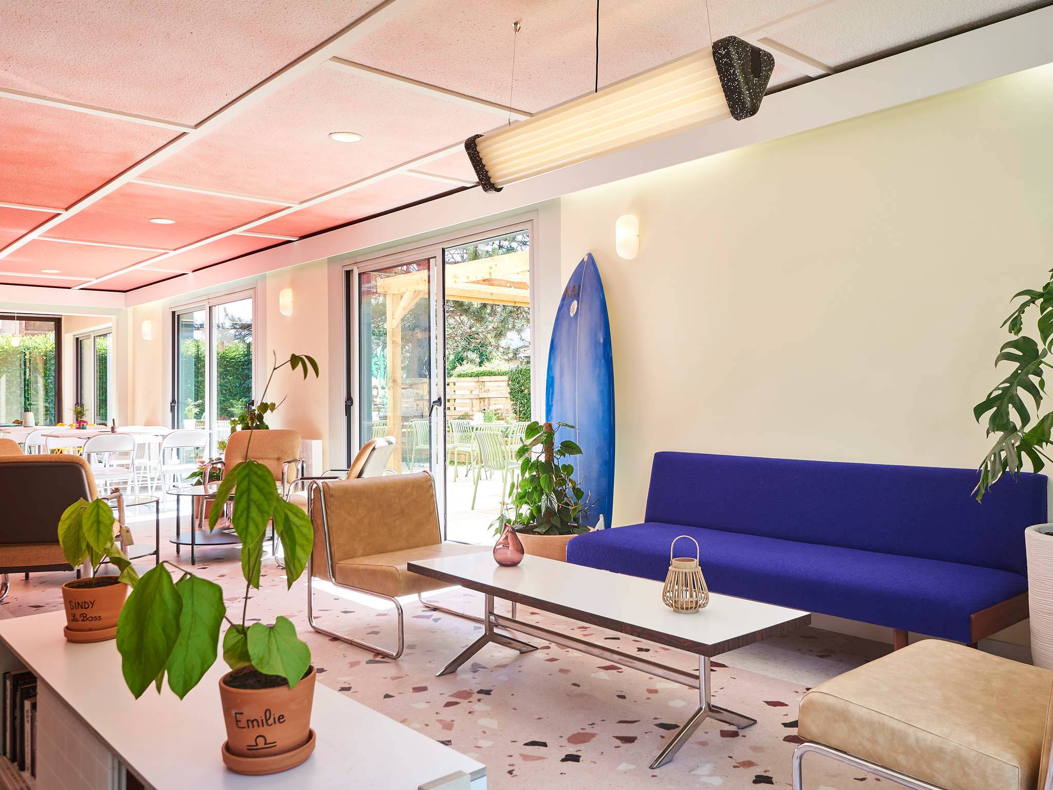 greet hotel Versailles - Voisins Le Bretonneux