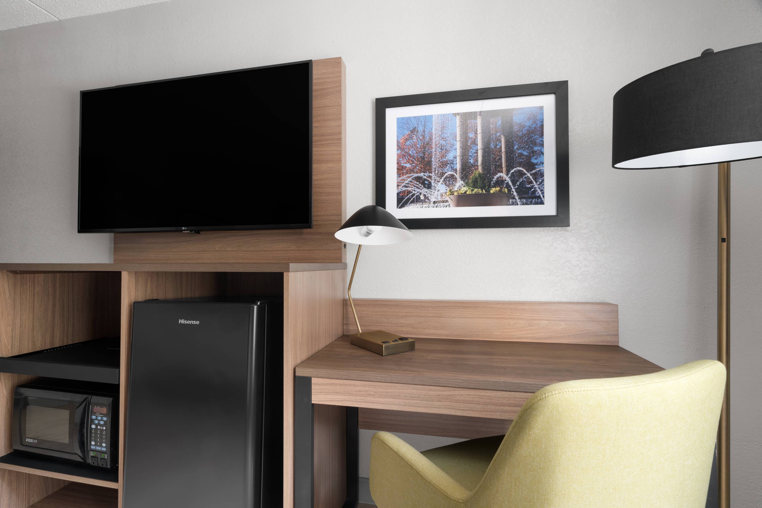 La Quinta Inn & Suites by Wyndham Raleigh Cary