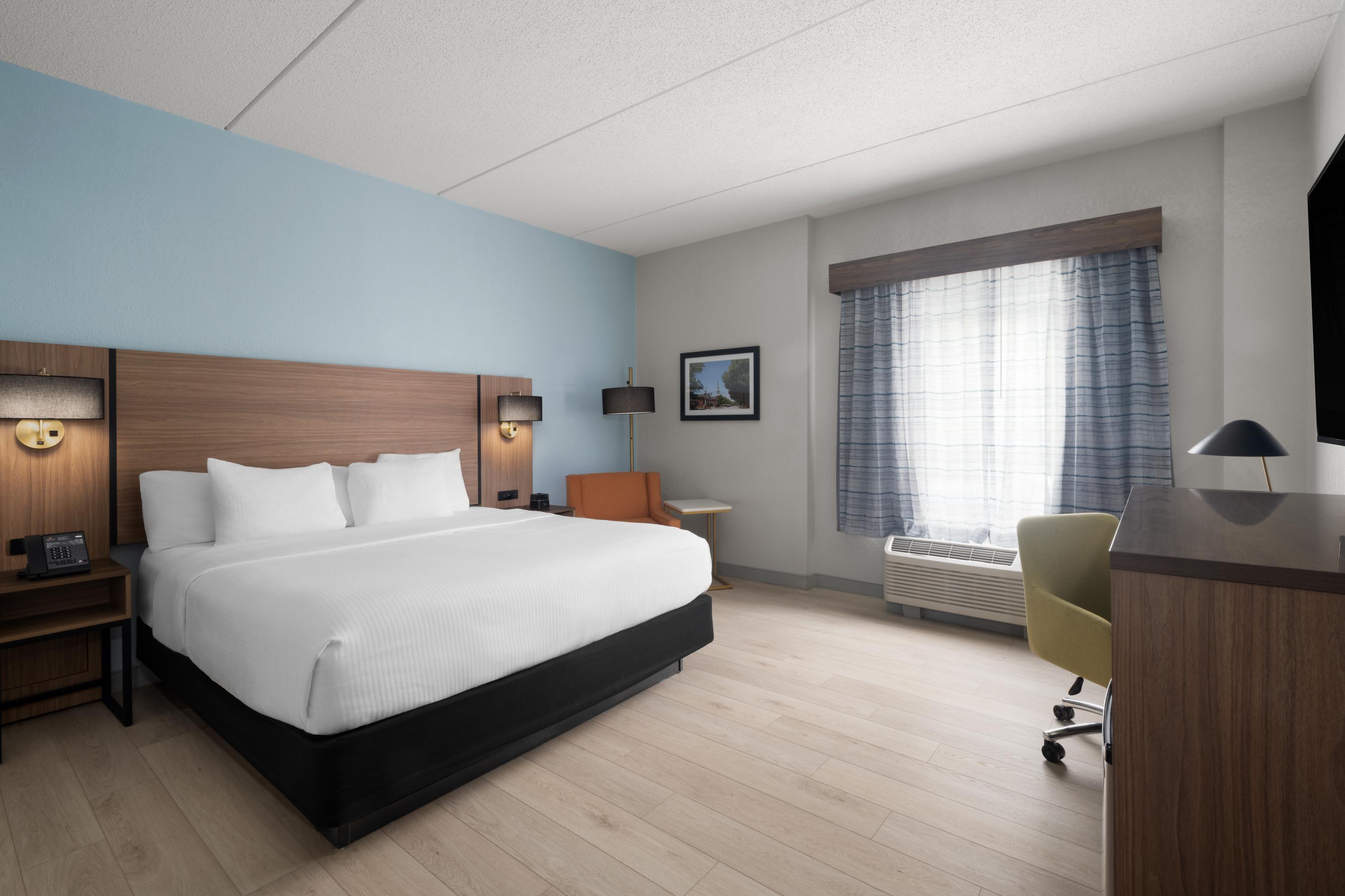 La Quinta Inn & Suites by Wyndham Raleigh Cary