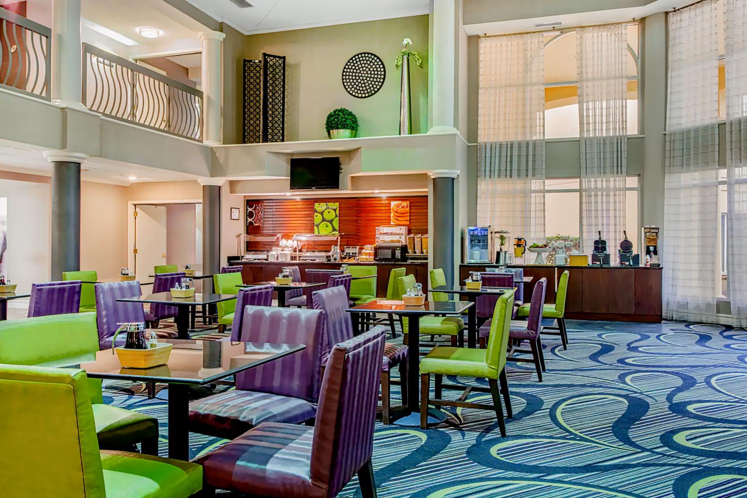 La Quinta Inn & Suites by Wyndham Raleigh Durham Airport
