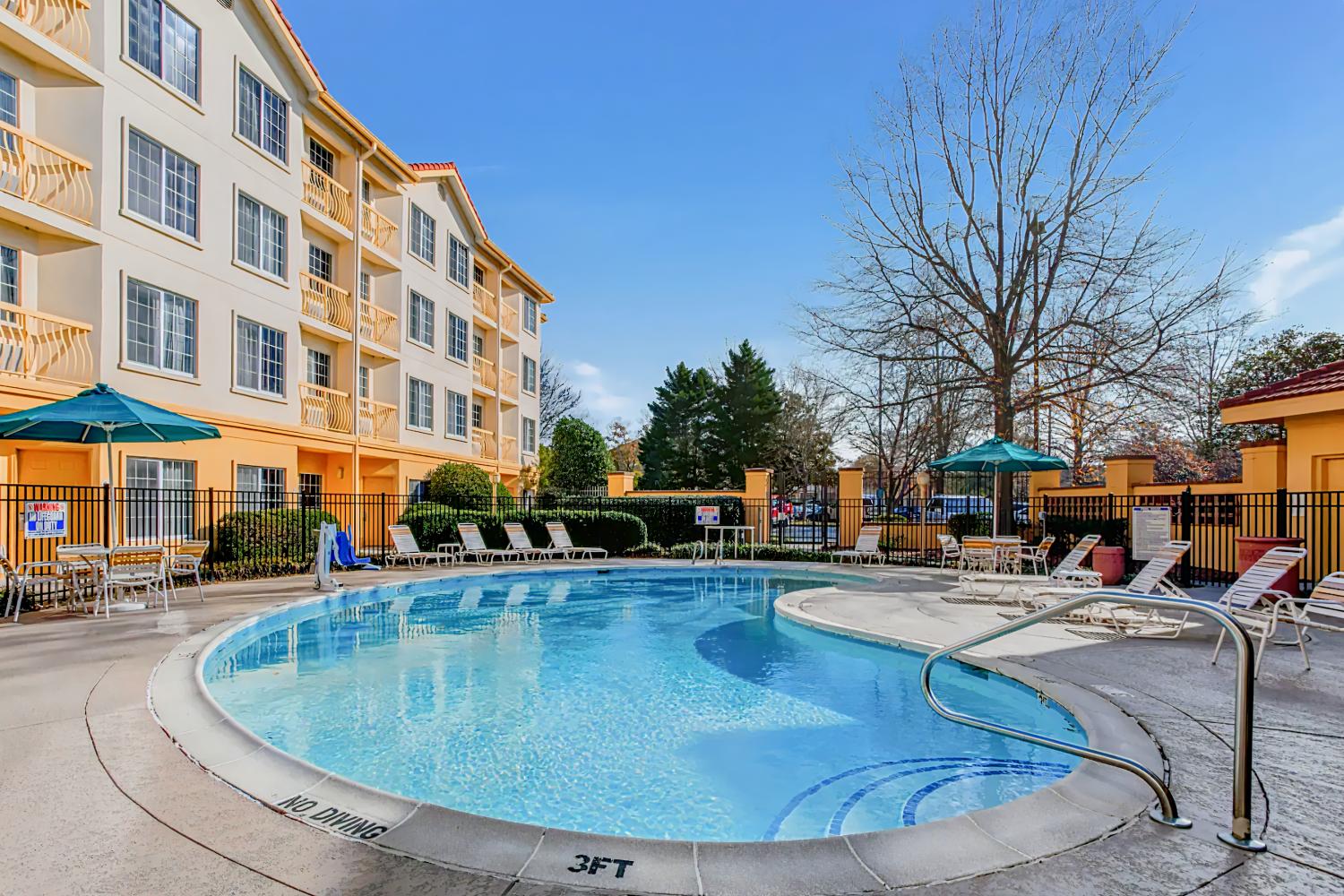 La Quinta Inn & Suites by Wyndham Raleigh Durham Airport